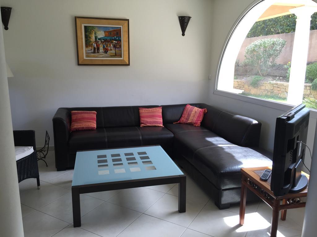 Belle Villa Dans Clos Prive - Saint Raphael Boulouris Exterior foto