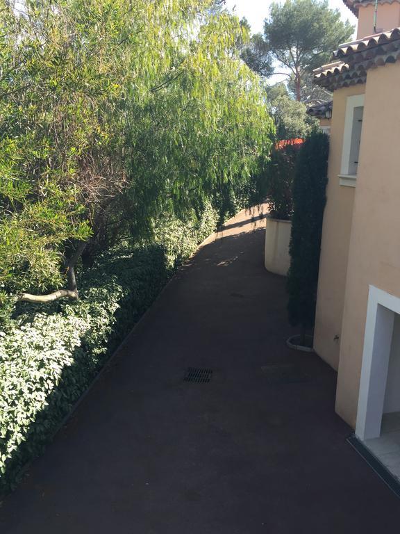 Belle Villa Dans Clos Prive - Saint Raphael Boulouris Exterior foto